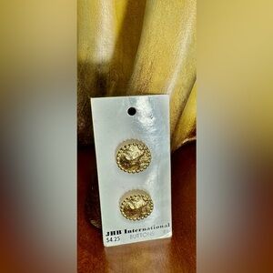 7/8" Gold Crest Buttons | JHB International | Made in England